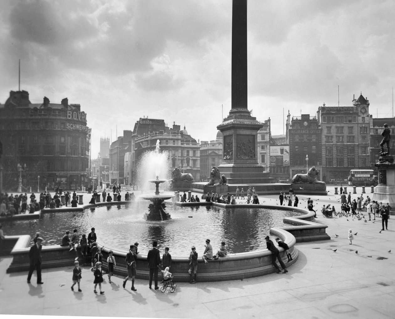 Trafalgar Square, City of Westminster, Lontoo tekijältä George Davison Reid