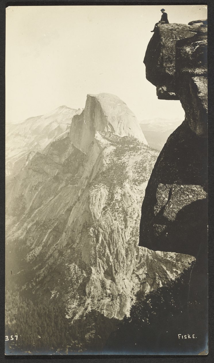 Glacier Point (3200 jalkaa) ja Half Dome (5000 jalkaa). tekijältä George Fiske