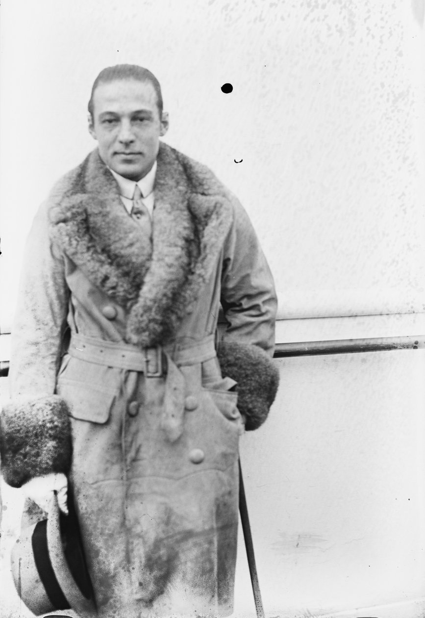 Rudolph Valentino, n. 1925 tekijältä George Grantham Bain