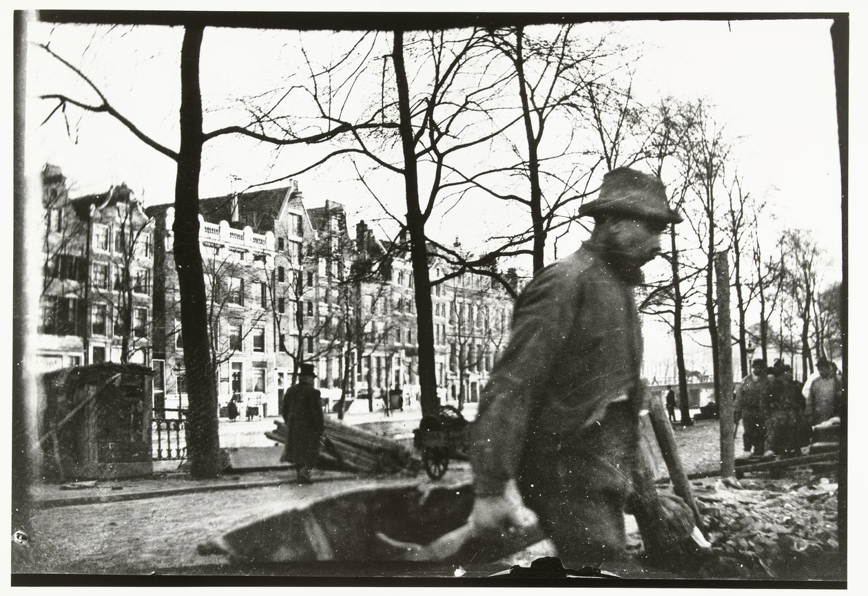 Läpimurto Raadhuisstraatilla Amsterdamissa tekijältä George Hendrik Breitner