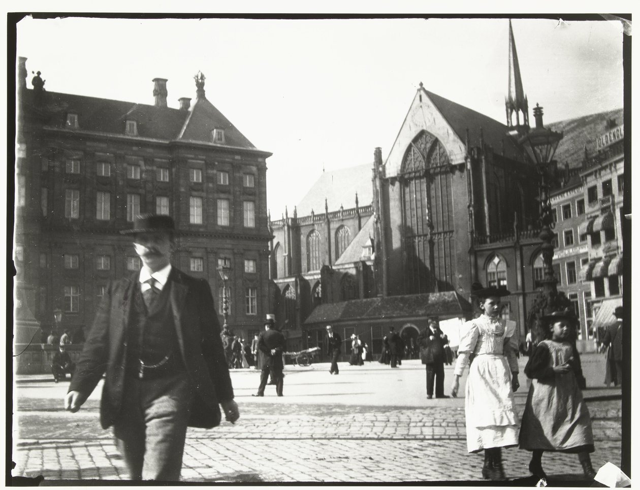 Näkymä Dam-aukiolle Amsterdamissa tekijältä George Hendrik Breitner