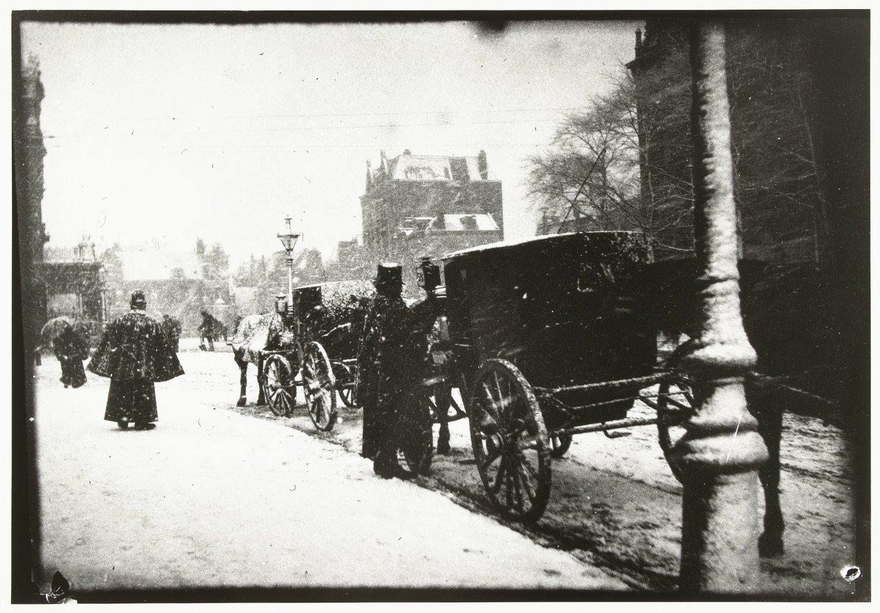 Näkymä Amsterdamin Leidsepleinille ja hevosvaunuliikennettä talvisena päivänä tekijältä George Hendrik Breitner