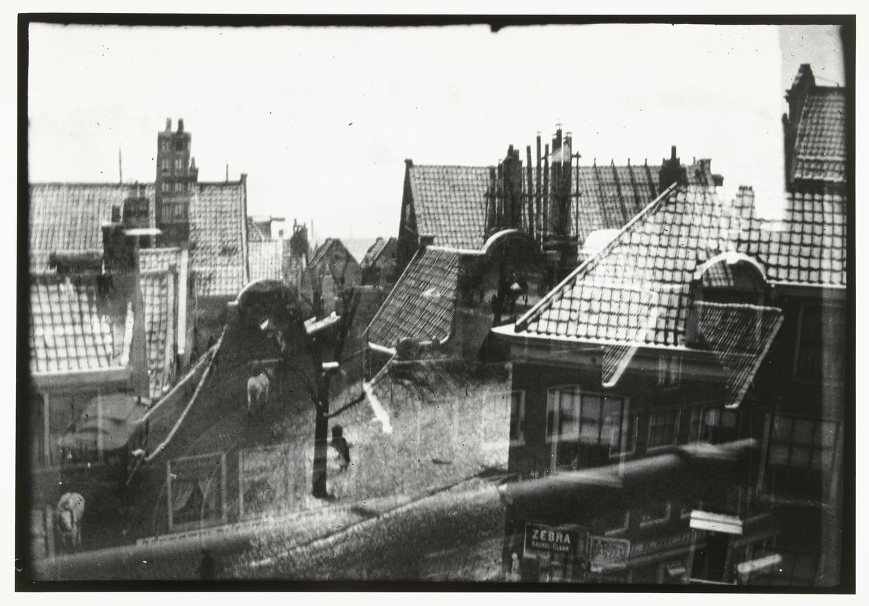Näkymä Amsterdamin kattojen yli tekijältä George Hendrik Breitner