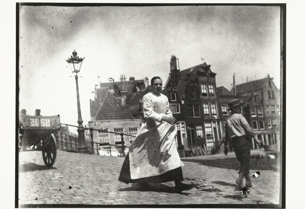 Katunäkymä Lindengracht Lijnbaansgrachtin risteyksessä Amsterdamissa tekijältä George Hendrik Breitner
