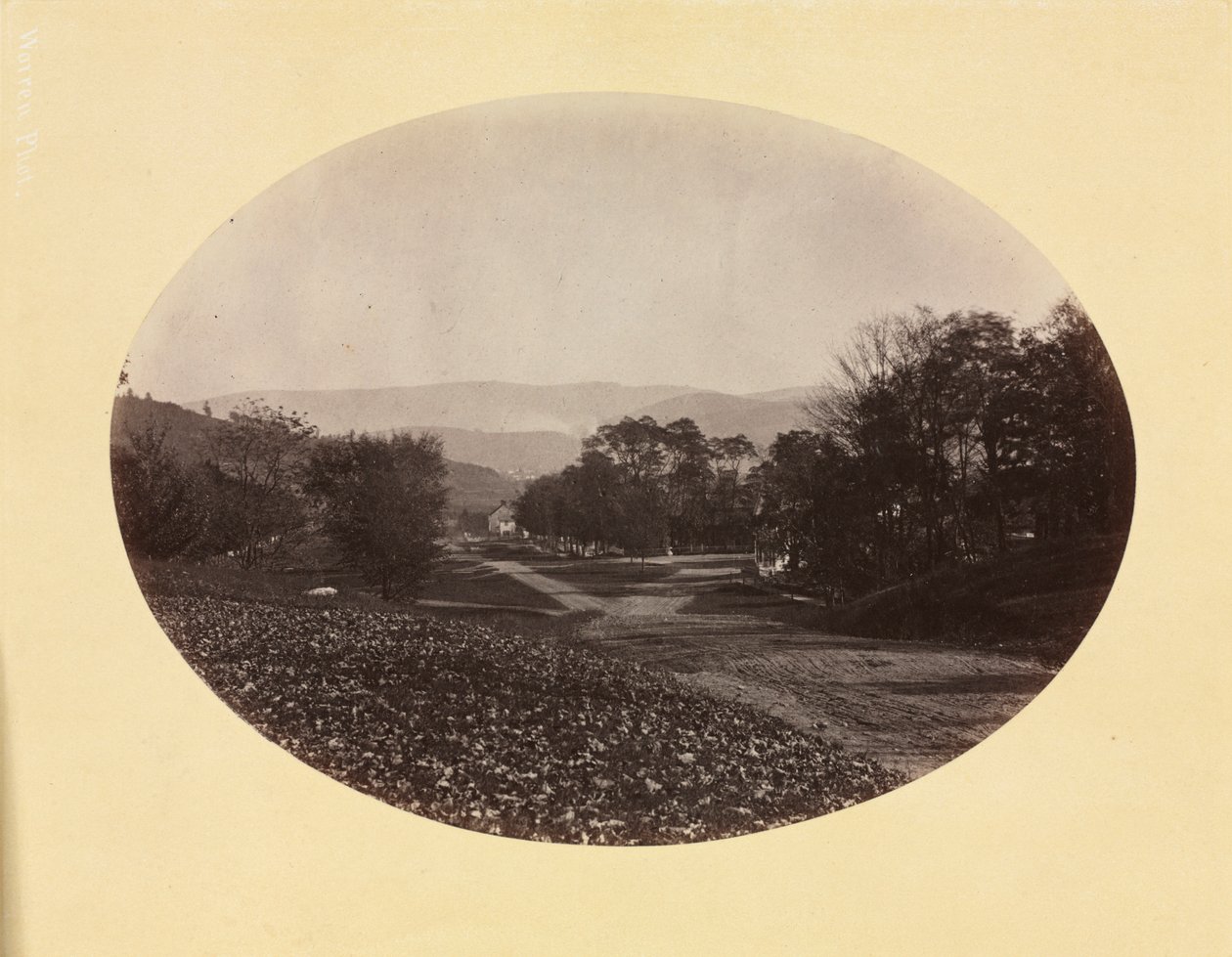 Road Williamstownissa, n. 1870. tekijältä George Kendall Warren