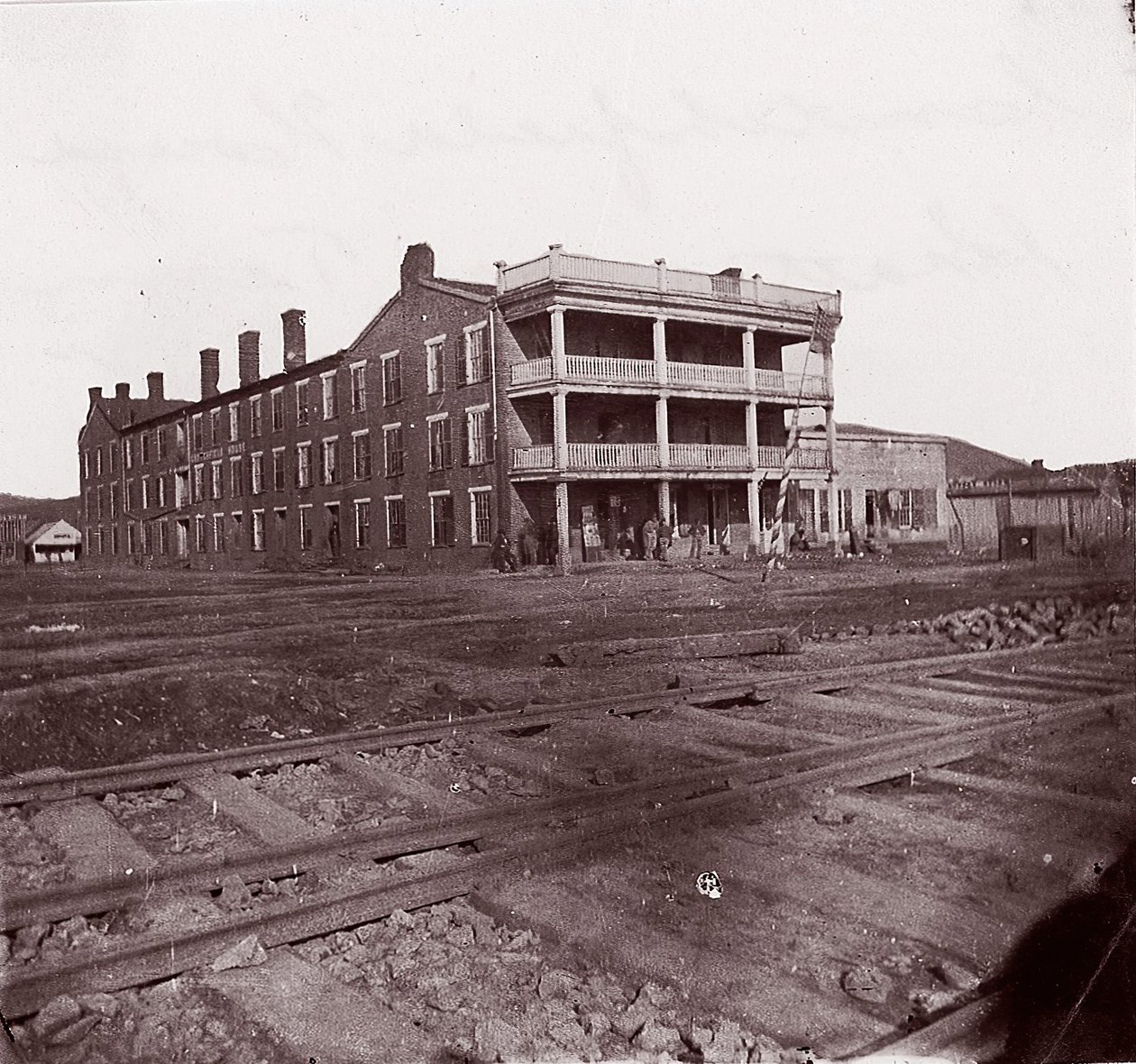 Crutchfield House, Chattanooga, Tennessee, n. 1864. tekijältä George N. Barnard