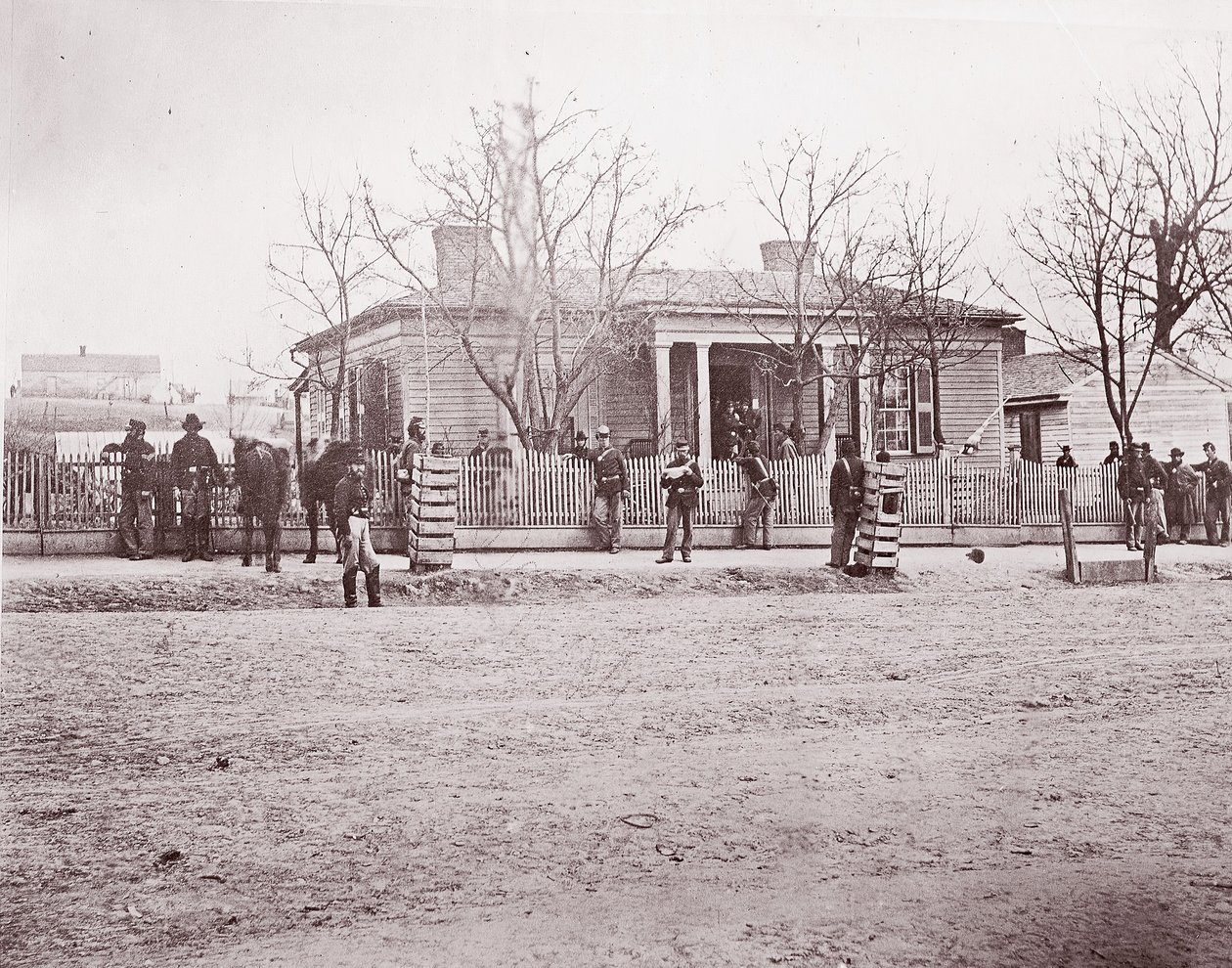 Kenraali Shermanin tai Thomasin päämaja, Chattanooga, n. 1864. tekijältä George N. Barnard