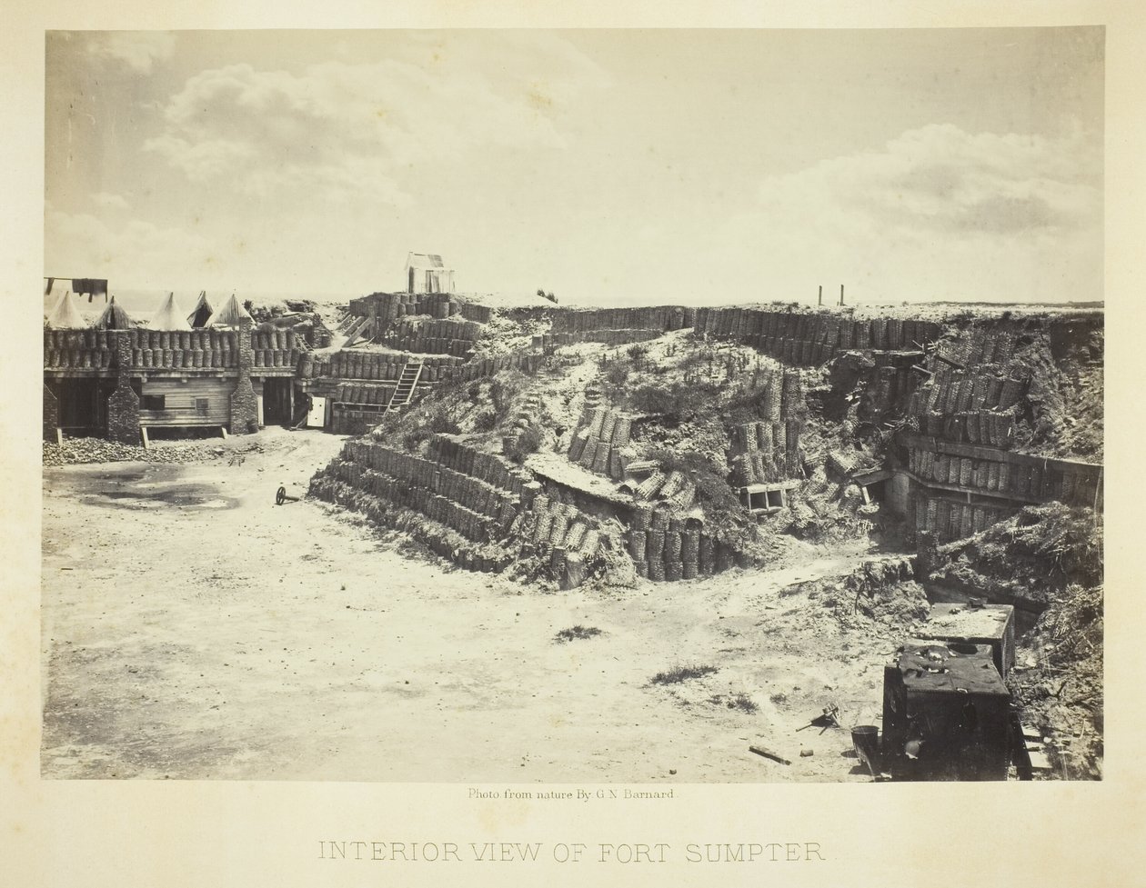 Fort Sumpterin sisäkuva tekijältä George N. Barnard