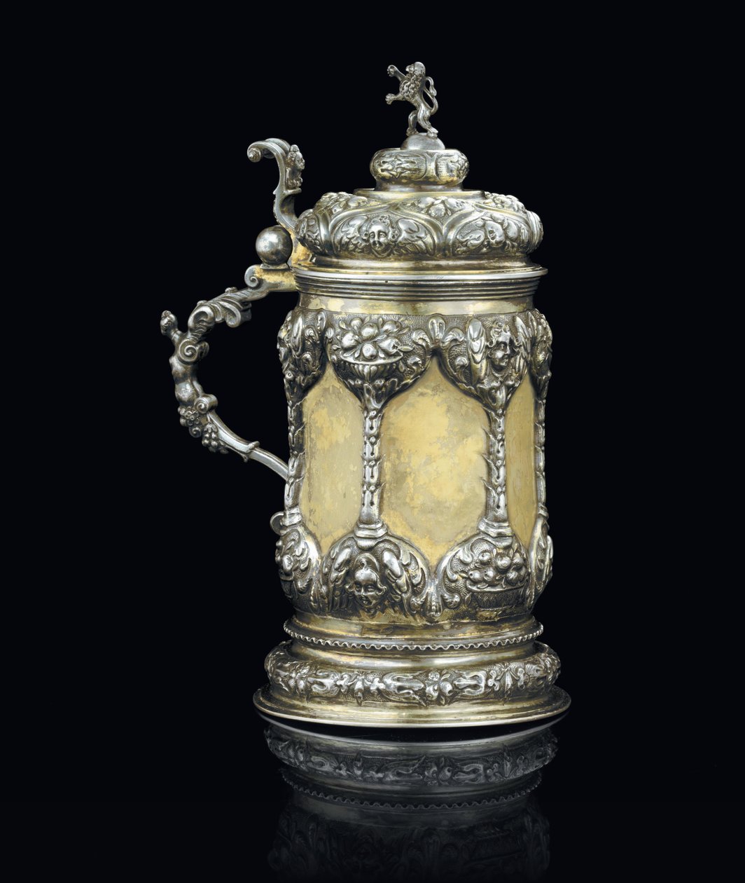 Tankard, Brasso, noin 1700 tekijältä Georgius III Olescher