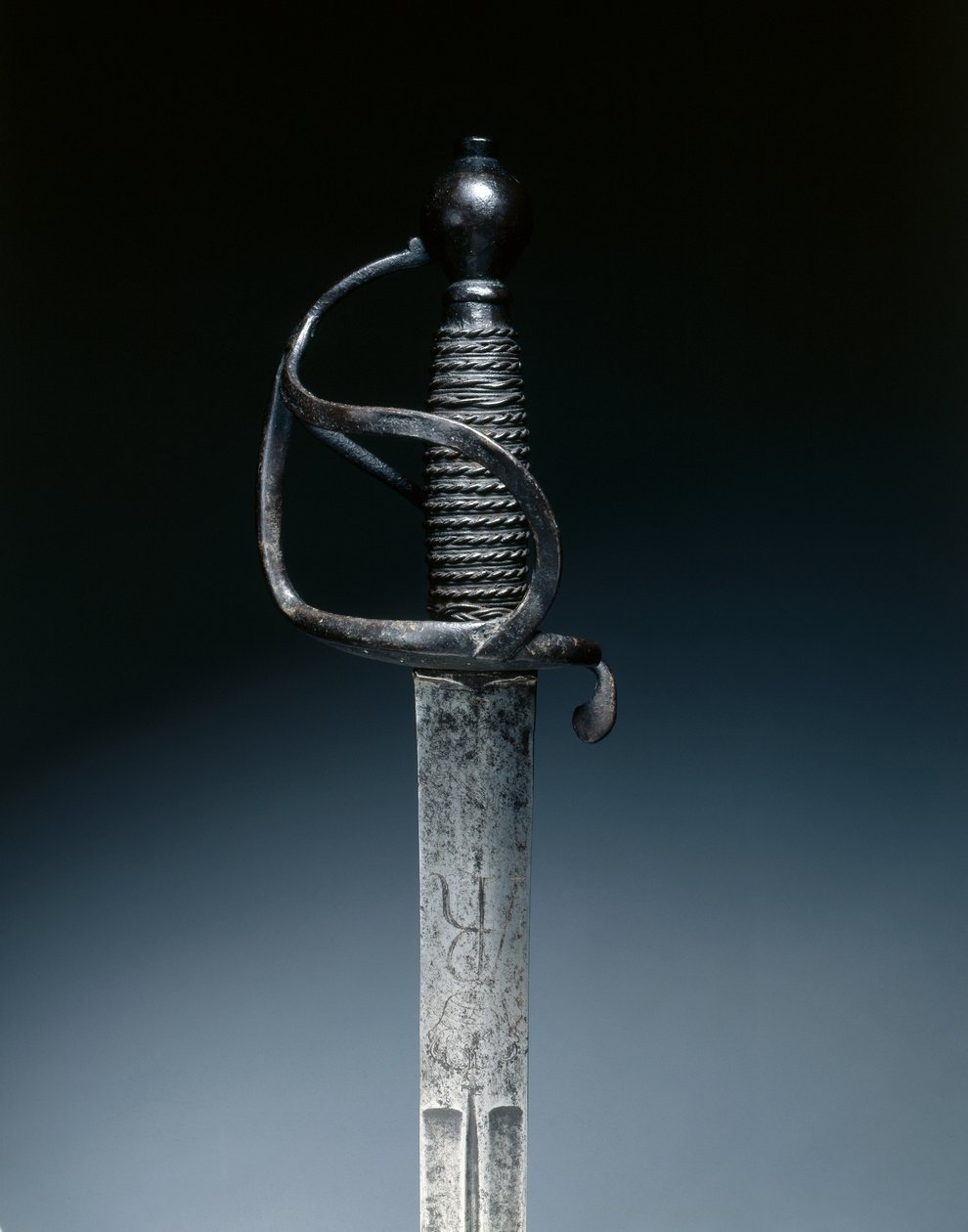 Ratsuväen miekka, n. 1700-1730 (teräs, vaijerikahva) tekijältä German School
