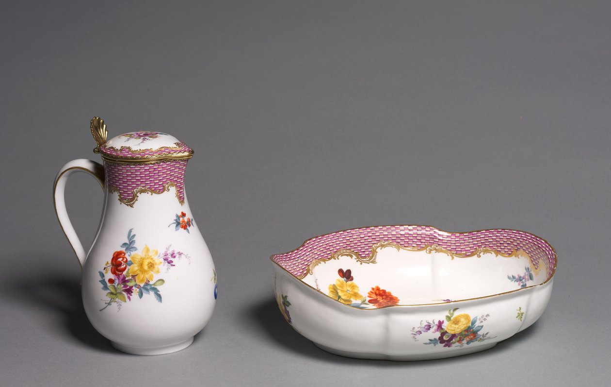 Ewer and Basin, valmistanut Meissenin posliinitehdas, Saksa, n. 1765 tekijältä German School