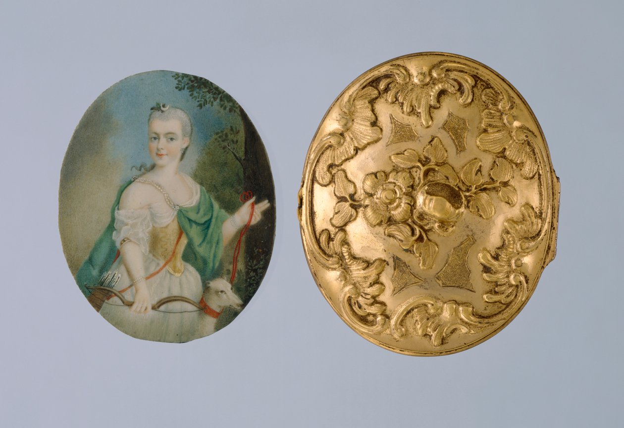Medaljonki, jossa Wilhelmine Diana, 1700-luvun puoliväli (kullattua messinkiä, norsunluua ja lasia) tekijältä German School