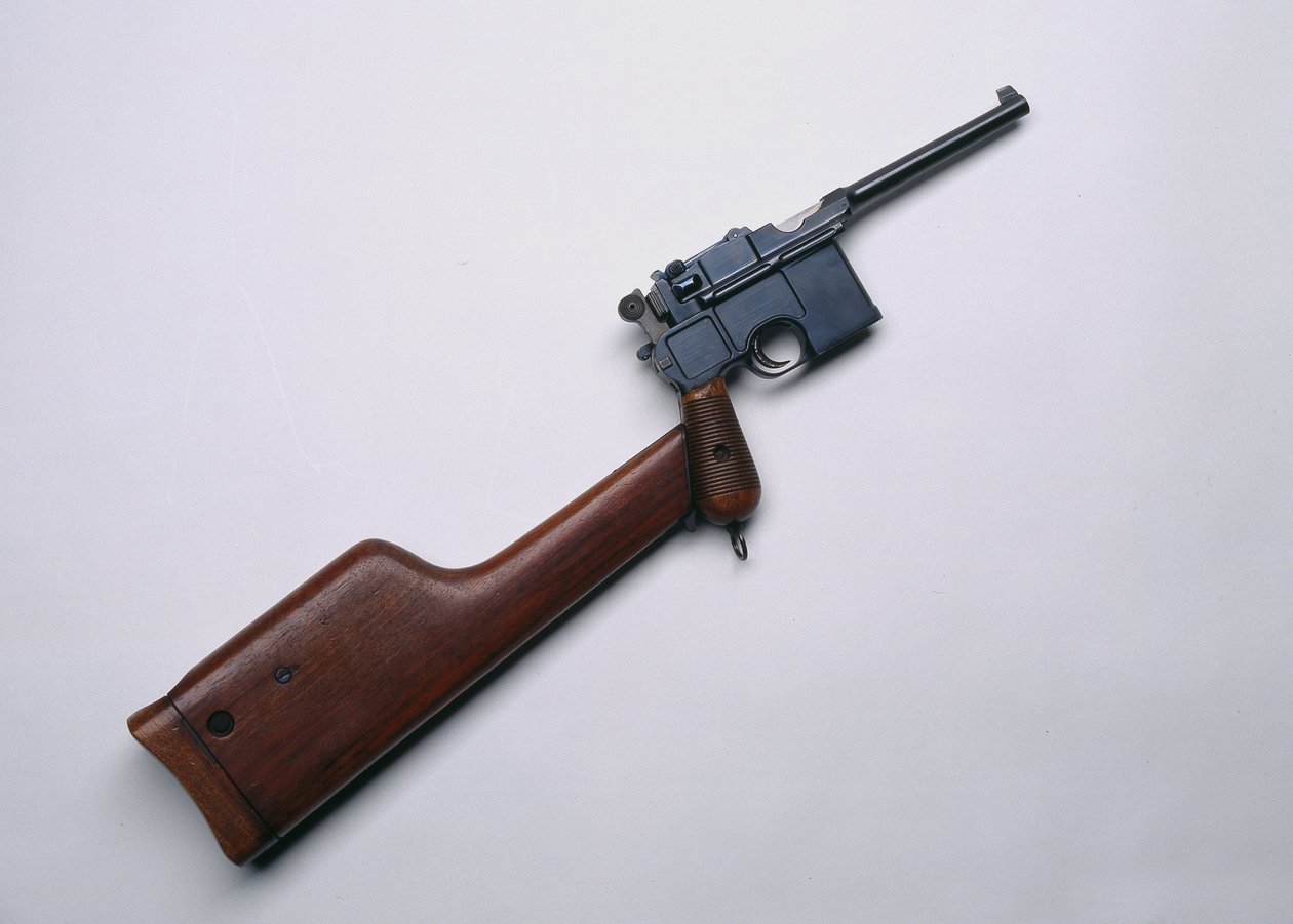 Mauser itselataava 7,63 mm pistooli M1896,1898 noin tekijältä German School