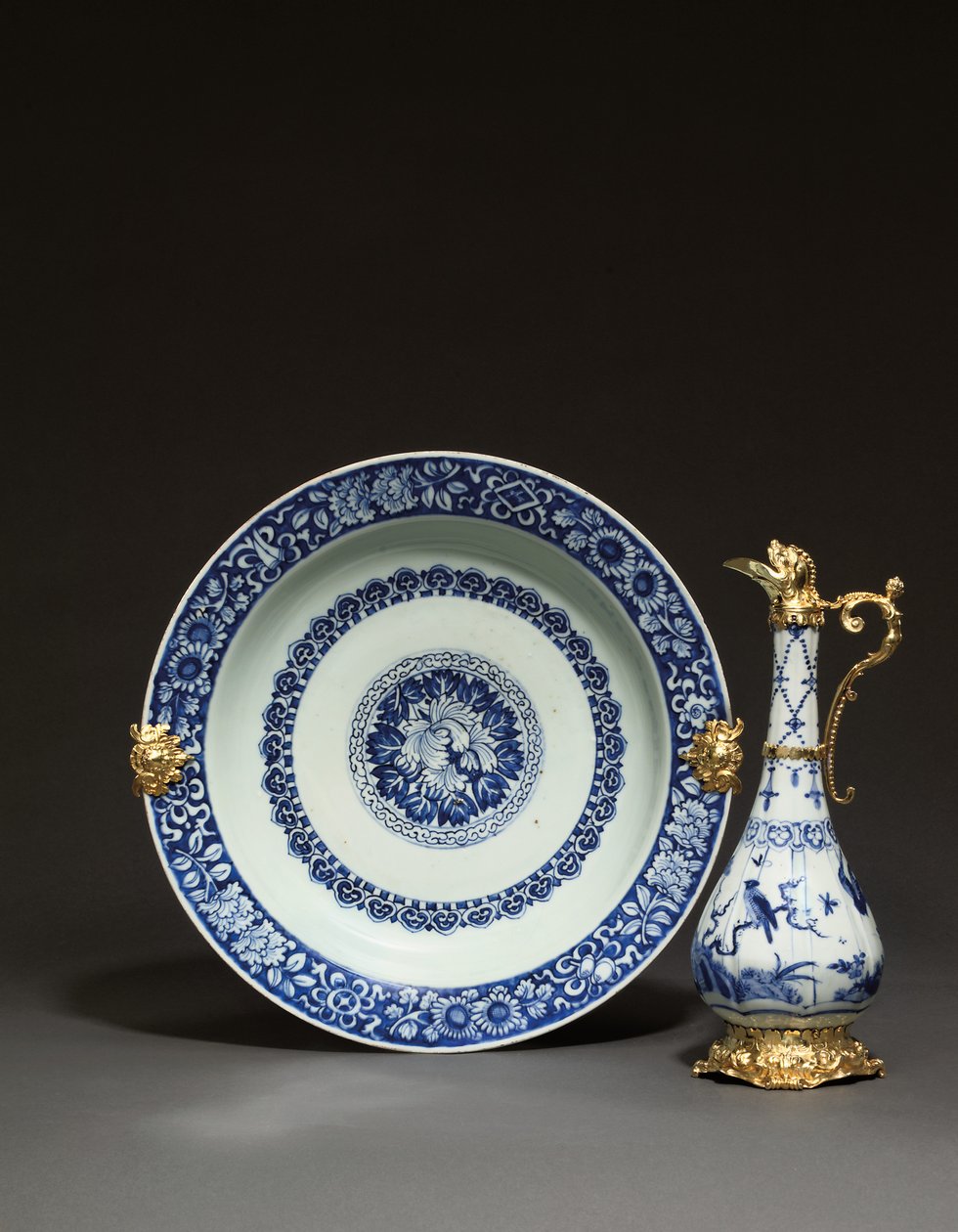 Asennettu kiinalainen astia ja astia, Augsburg, n. 1655-1660 (posliini ja hopeakullattu) (katso myös 1153958) tekijältä German School