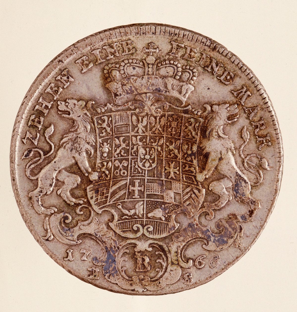 Brandenburg-Bayreuthin markkrahvin Frederick Christianin hopeataaleri (Frederic V Christian de Brandenburg-Bayreuth (Brandenburg Bayreuth) (1708-1769) 1766 Halkaisija 4 cm Napoli, museo archeologico tekijältä German School