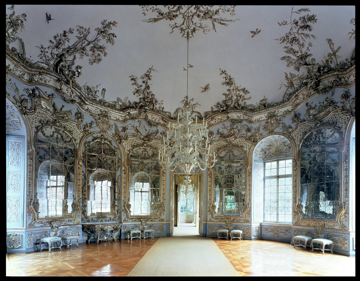 Peilisali, jonka on suunnitellut Francois Cuvillies (1695-1768), Johann Baptist Zimmermannin (1680-1758), 1734-37 (katso myös 54724) stukkoteokset tekijältä German School