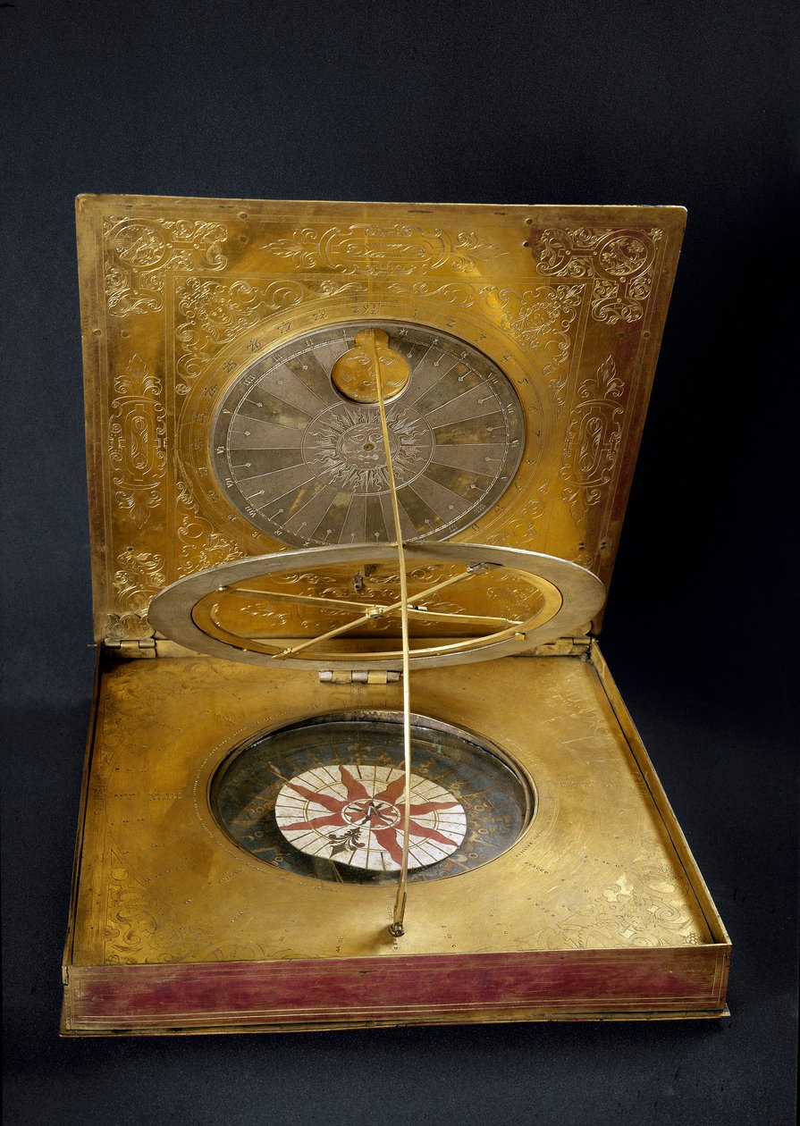 Universaali aurinkokello, joka on valmistettu kuparista, kullasta, lasista ja paperista valmistettu Saksassa. 1600-luvun Sun debyytti. 24,7x25,7 cm Firenze, Istituto ja Museo di Storia delle Scienze tekijältä German School