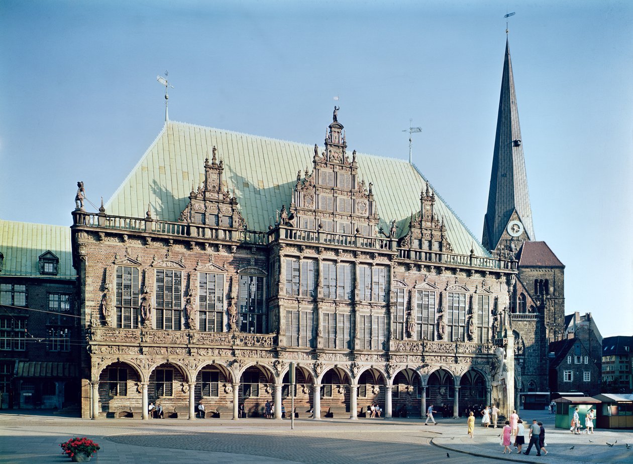 Näkymä kaupungintalolle, rakennettu 1405-09 tekijältä German School