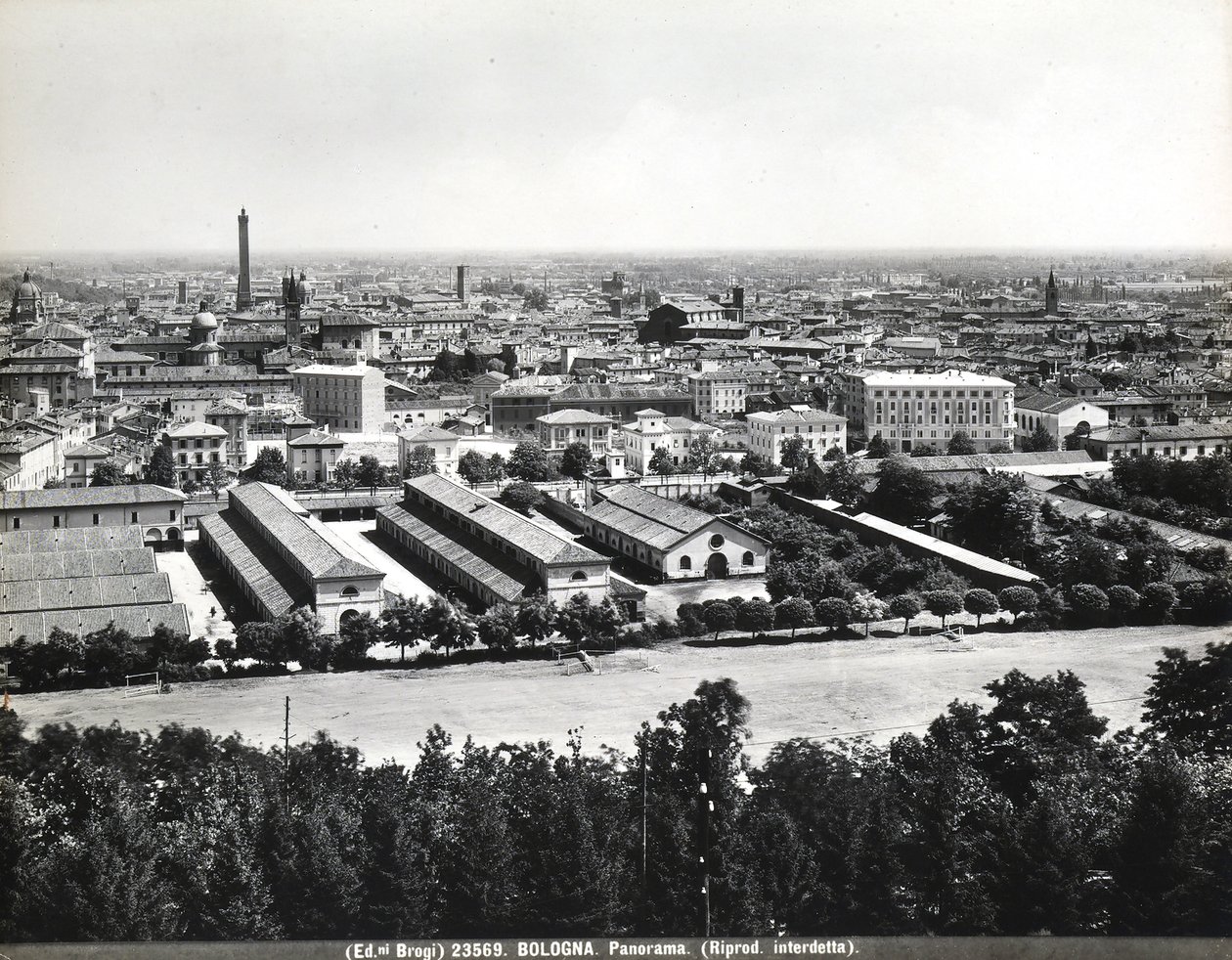 Panoraamanäkymä Bolognaan joidenkin tehtaiden kanssa. tekijältä Giacomo Brogi