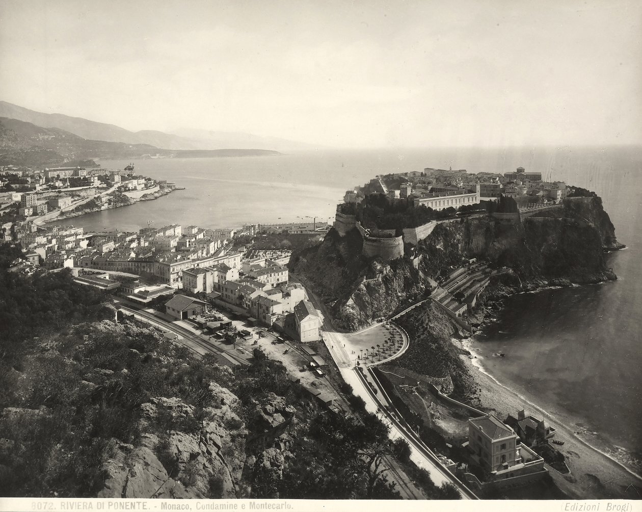 Panoraamanäkymä Monacoon tekijältä Giacomo Brogi
