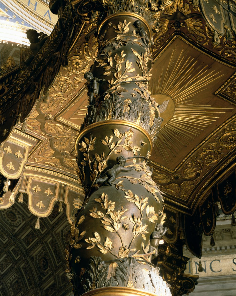 Ohran sokerikolonni Baldacchinosta laakerinlehdillä ja puttia jahtaavilla mehiläisillä, 1633 (pronssi) tekijältä Gian Lorenzo Bernini