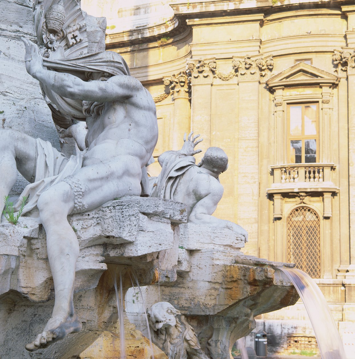 Niilin symbolinen hahmo Fontana dei Quattro Fiumista (Neljän joen lähde), 1651 tekijältä Gian Lorenzo Bernini