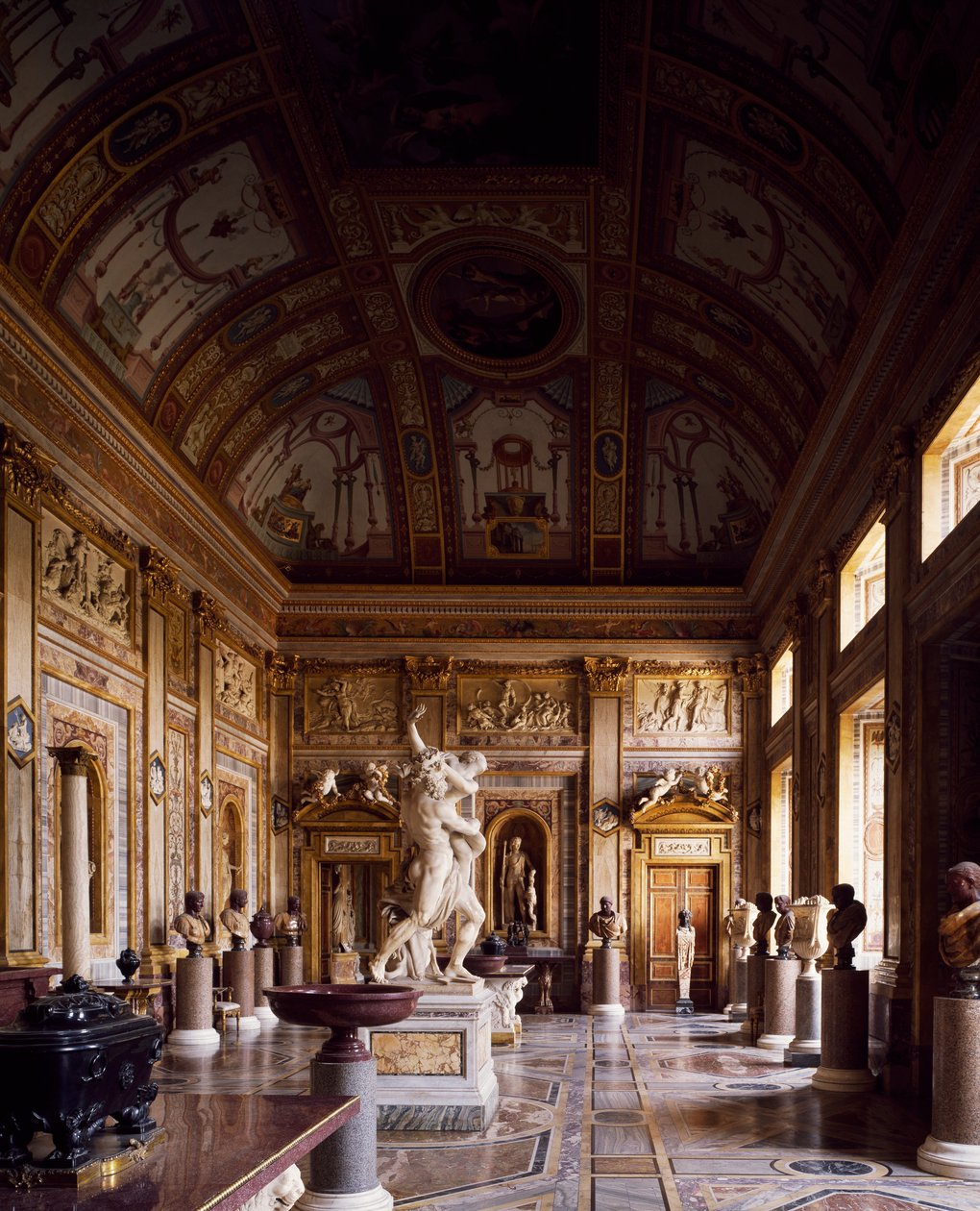 Keisareiden huone Proserpinan raiskauksella keskellä, Gian Lorenzo Bernini, Galleria Borghese, Rooma, Italia tekijältä Gian Lorenzo Bernini