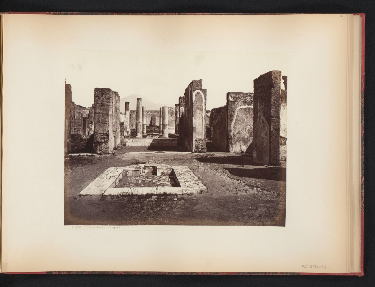 Näkymä Casa di Pansan raunioista Pompejissa, Italiassa Casa di Pansa (Pompeji) (otsikko esineessä) tekijältä Giorgio Sommer (attributed to)