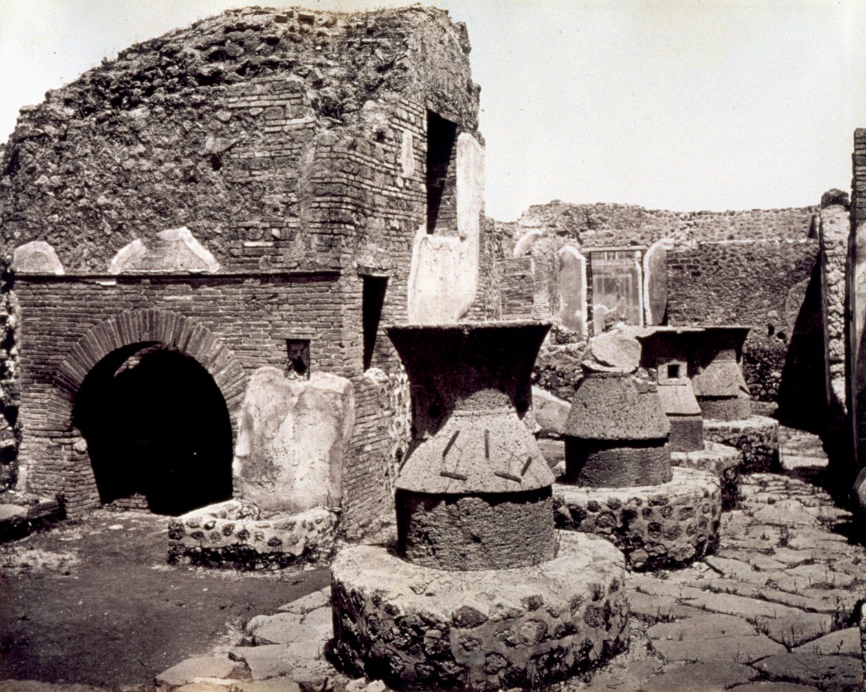 Pompei: näkymä leipurin työhuoneesta tekijältä Giorgio Sommer