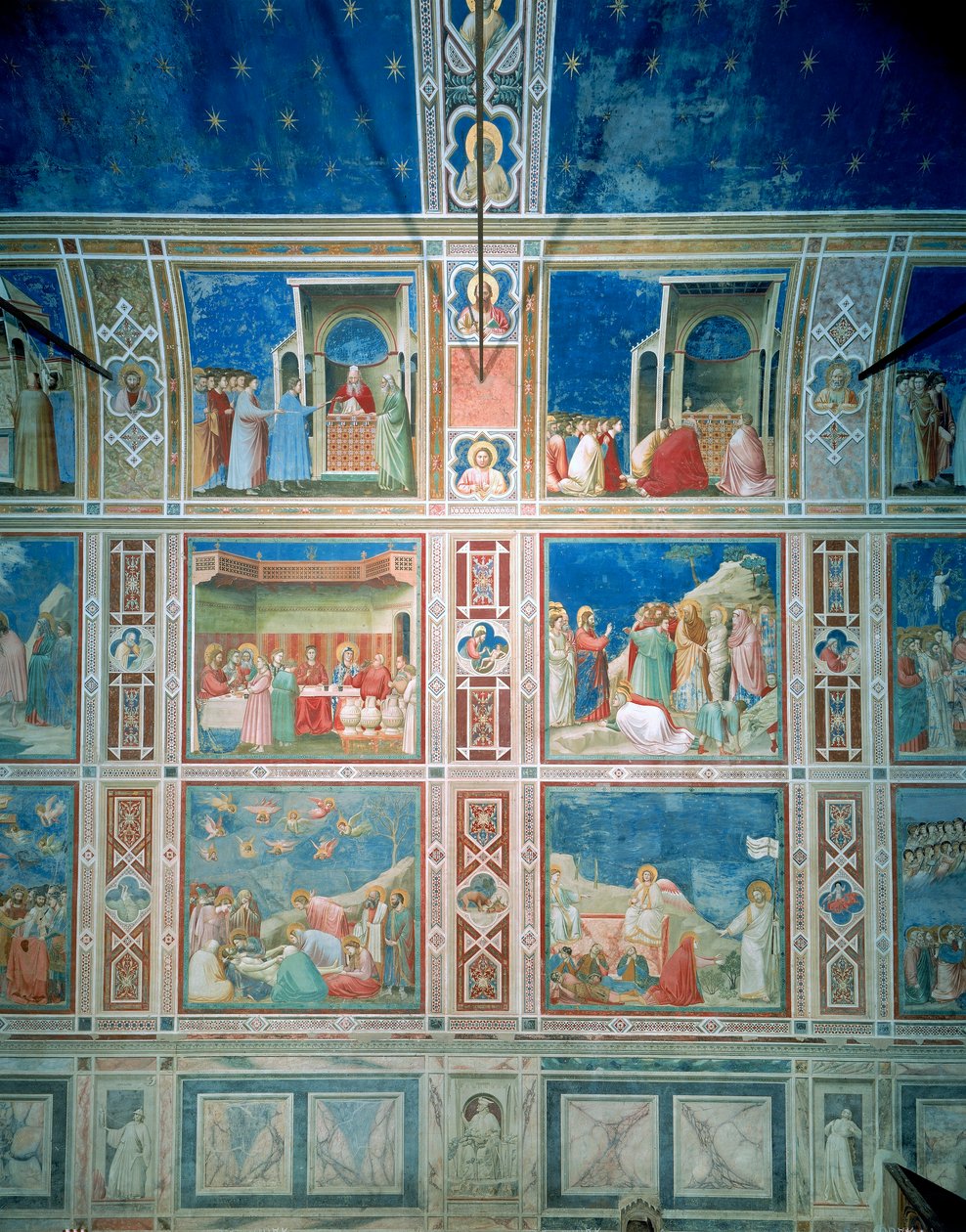 Näkymä vasemman seinän freskoista, n.1303-05 (fresko) (restauroinnin jälkeinen) tekijältä Giotto (c.1266 1337)