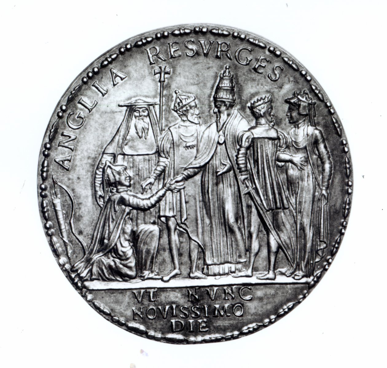 Paavi Julius III:n mitali Englannin katoliselle kirkolle palauttamisen muistoksi, 1554 (hopea) tekijältä Giovanni da Cavino
