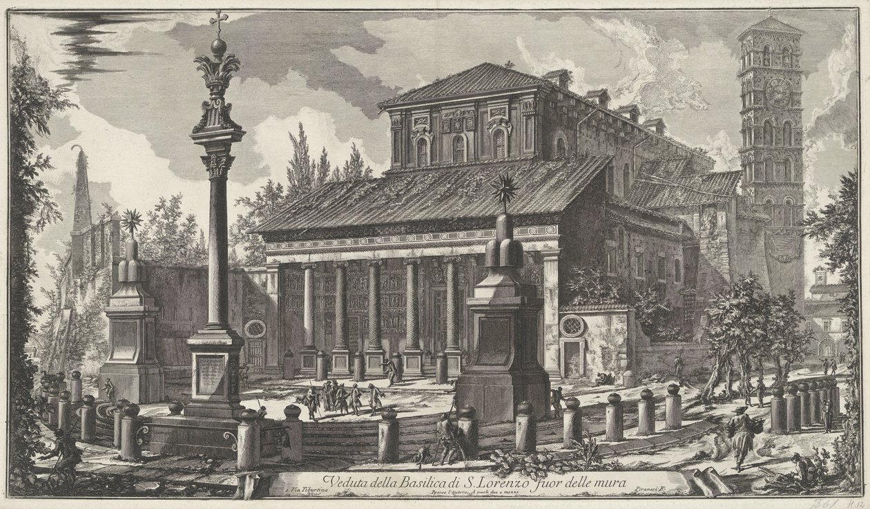 Sint-Laurens buiten de Muren te Rome Näkymä S. Lorenzon basilikalle muurien ulkopuolella (otsikko esineessä) Gezichten op Rome (sarjan nimi) Näkymät Roomaan suunnitellut ja kaivertanut Giambattista Piranesi arkkitehti Ve (nez) iano (sarjan nimi) tekijältä Giovanni Battista Piranesi