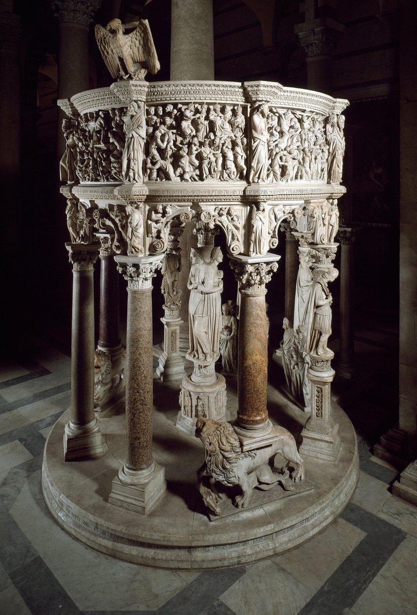 Tuoli. Giovanni Pisanon (1248-1314) marmoriveistos. 1302-1311 Pisan katedraali (Santa Maria Assunta di Pisan katedraali), Italia tekijältä Giovanni Pisano