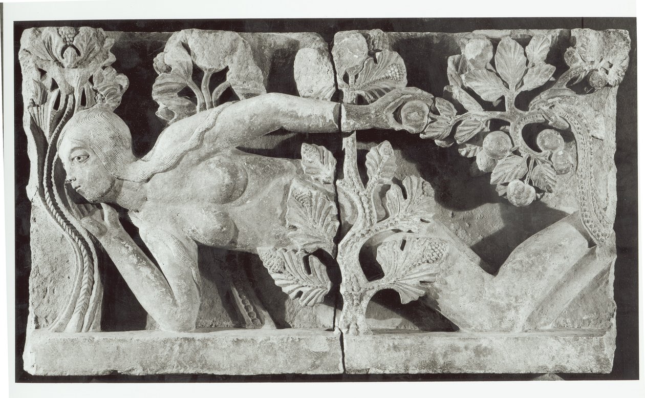 Eeva, Pyhän Lazarin katedraalin portaalin nokareen katkelma, noin 1135-40. tekijältä Gislebertus