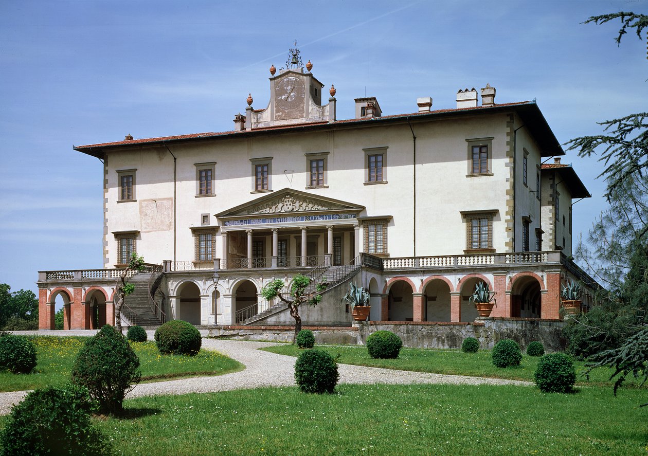 Medici-huvila, rakennettu Lorenzo Suurelle, 1480 tekijältä Giuliano Giamberti da Sangallo