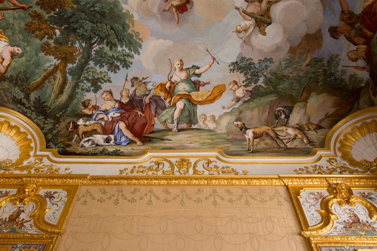 Esitykset Dianan myytistä, Domenico ja Giuseppe Valeriani, fresko, makuuhuoneen holvikatot, Kuninkaan asunto, Metsästysasunto, Filippo Juvarra (1678-1736), Stupinigi, Piemonte, Italia tekijältä Giuseppe and Valeriani Domenico Valeriani