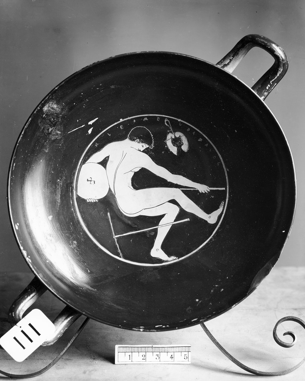 Astia, jossa on kiekonheittäjä, mahdollisesti Cleomelos (keraaminen) tekijältä Greek