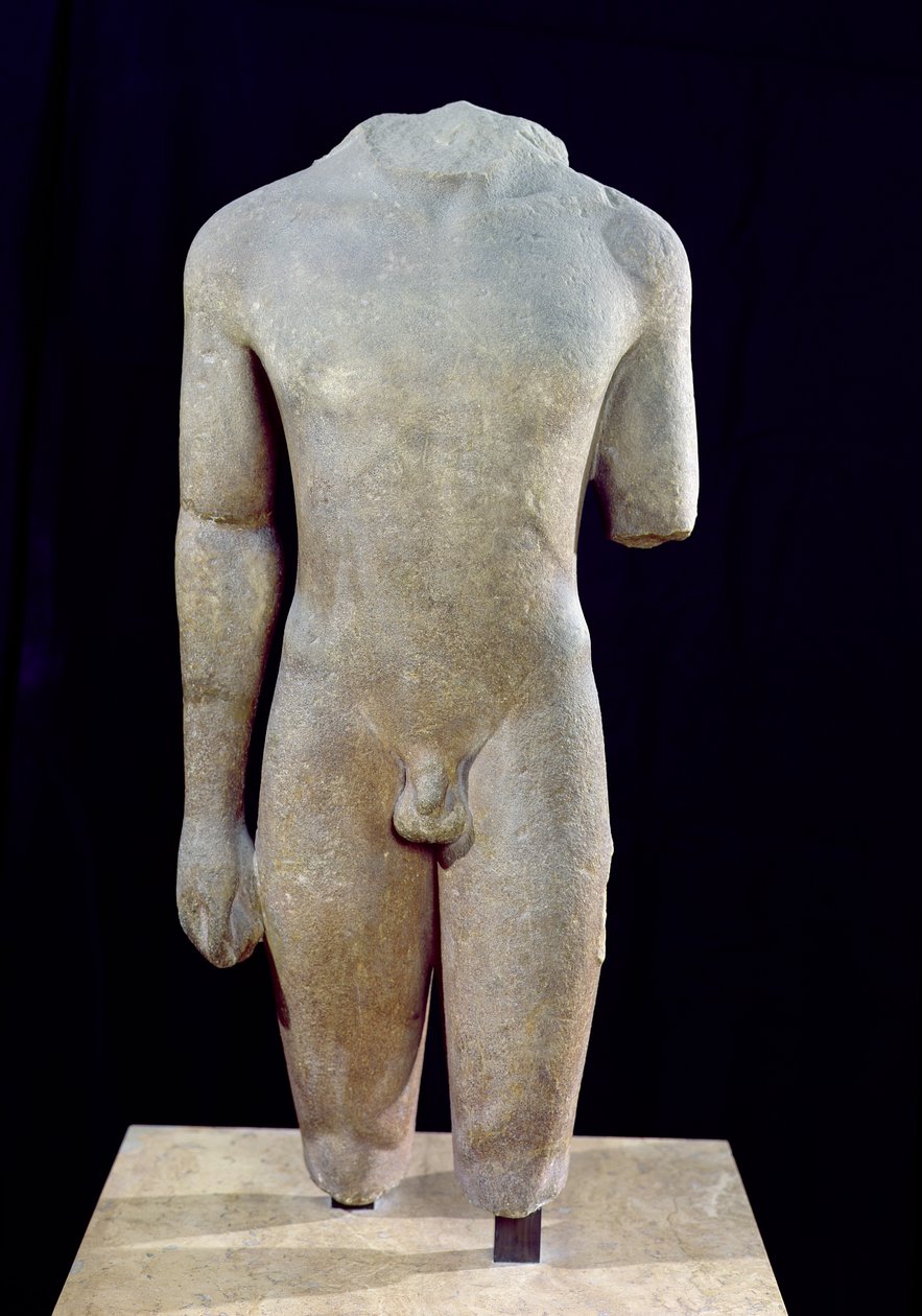 Kouroksen torso, Actiumista, noin 550 eKr. (marmori) (katso myös 202764) tekijältä Greek