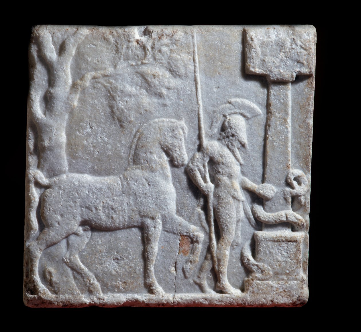 Kreikkalainen taide: marmorinen stele koristeltu ratsastajasta hevosen kanssa, 2. loppu - 1. vuosisadan alku eKr., koko 52x52x9 cm Mantova - Palazzo Ducale, Coll statuaria, inv n 6669 - Kreikkalainen taide: marmorinen stele, jossa kohokuvio edustaa ratsast tekijältä Greek