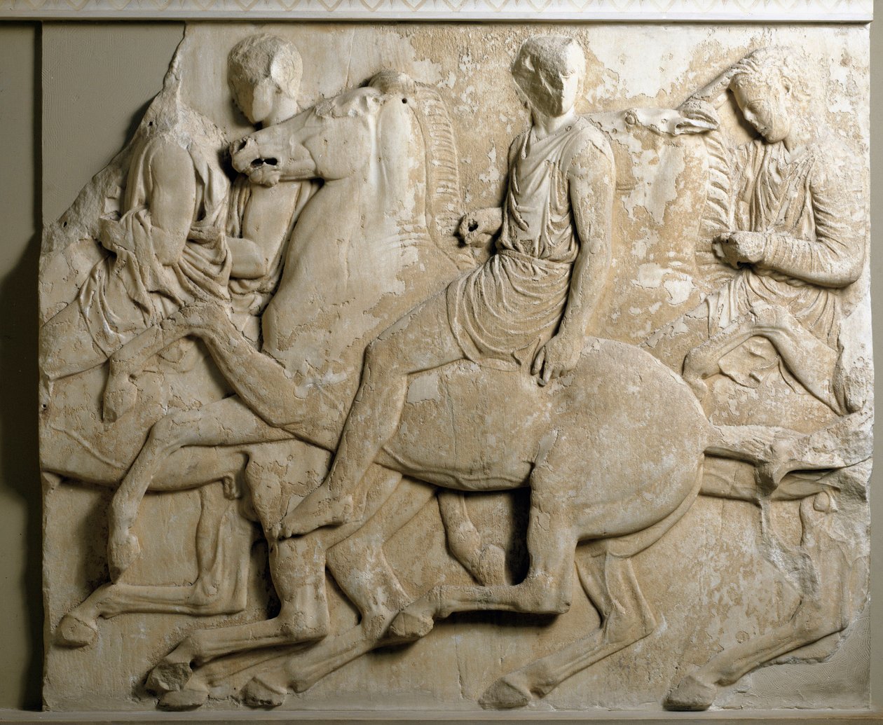 Kreikkalainen taide: "" laukkaavat ratsastajat""" parthenon friisi. Marmoriset helpotussukat. 447-432 eaa. Athenes, Akropolis-museo tekijältä Greek