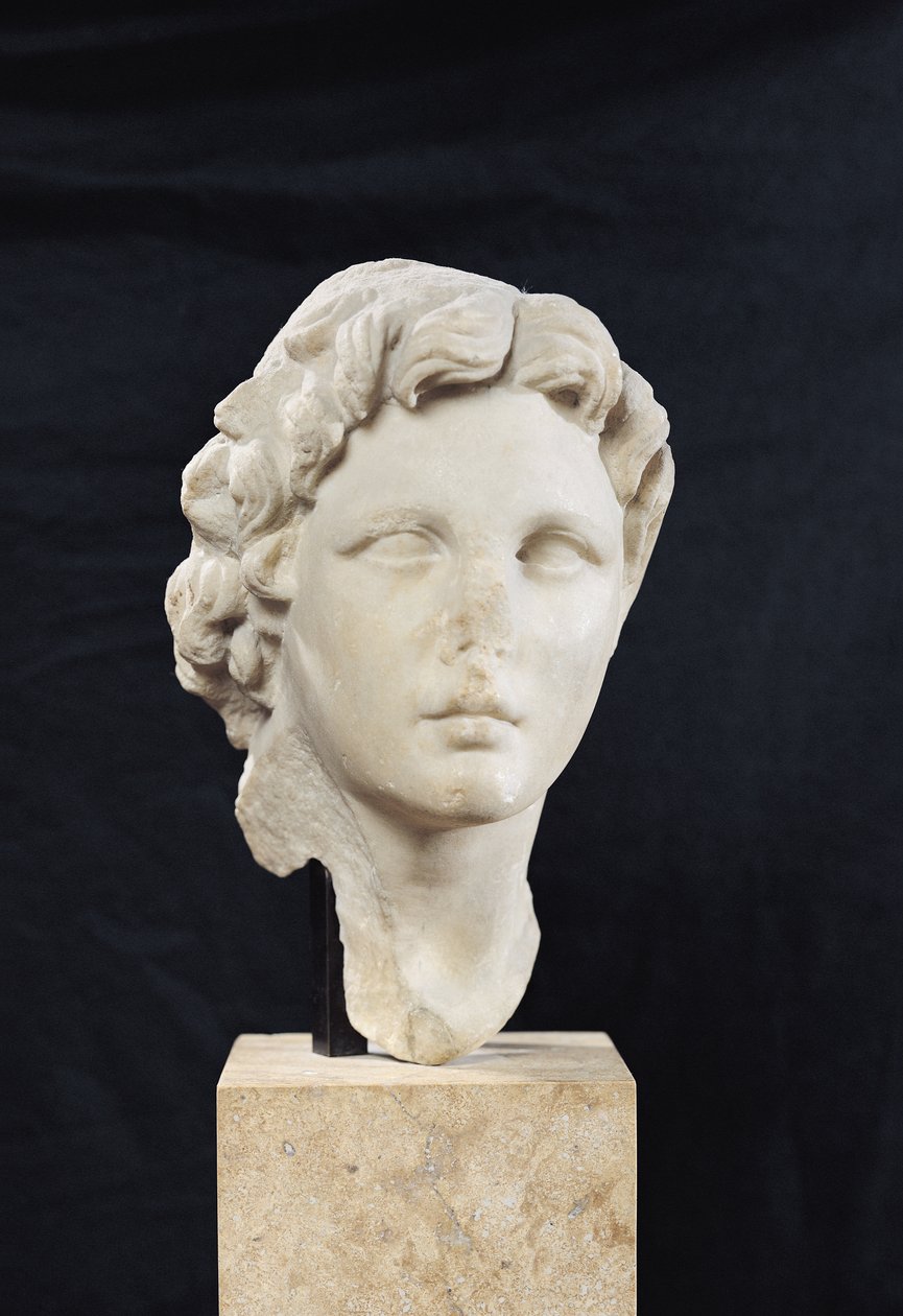 Aleksanteri Suuren (356-323 eKr.) pää (marmori) tekijältä Greek