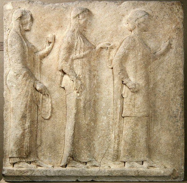 Kolme armoa, helpotus teoreettisesta kulkueesta, Thasoksesta, noin 470 eKr. (marmori) tekijältä Greek