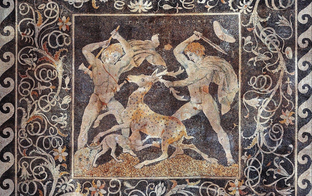 Hirvenmetsästys mosaiikki, Aleksanteri Suuri ja Hephestion (Hephaestion), Pella, Kreikka, 330-300 eKr. (mosaiikki) tekijältä Greek School