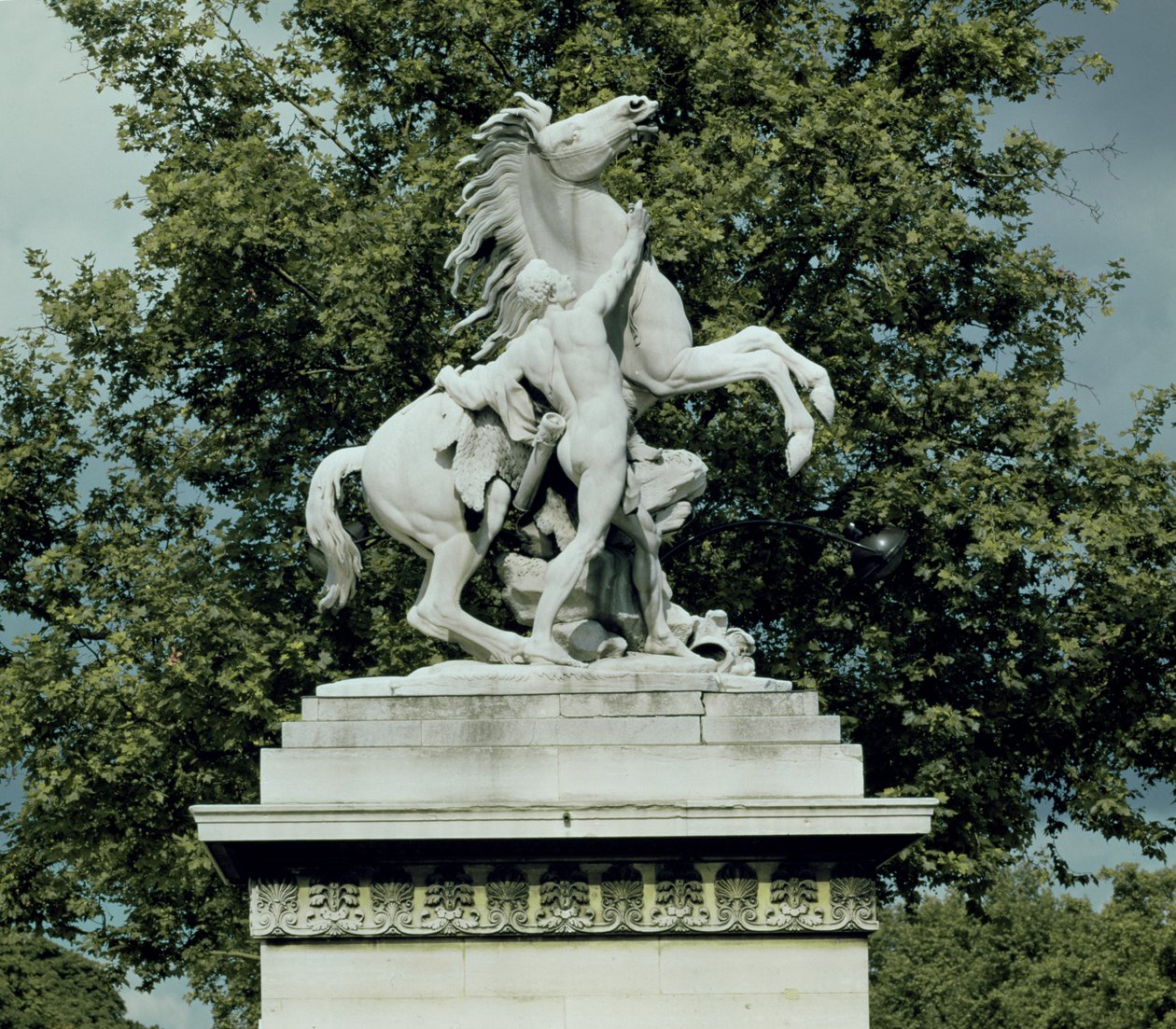 Toinen kahdesta "Marly Horsesta", 1739-45 (marmori) tekijältä Guillaume I Coustou