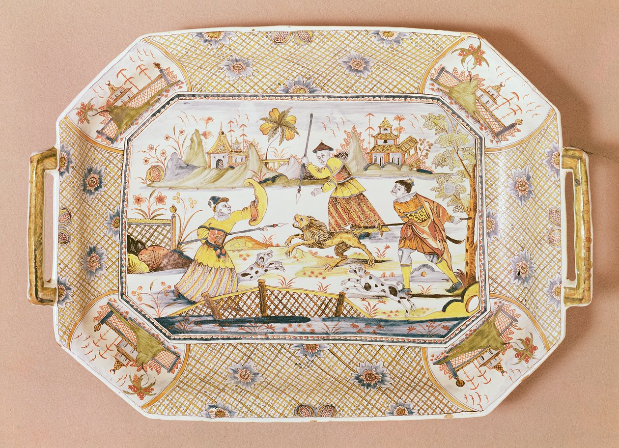 Kahdeksankulmainen astia, jossa on kiinalainen leijonanmetsästyskuvio, n. 1730 (keraaminen) tekijältä Guillibaud