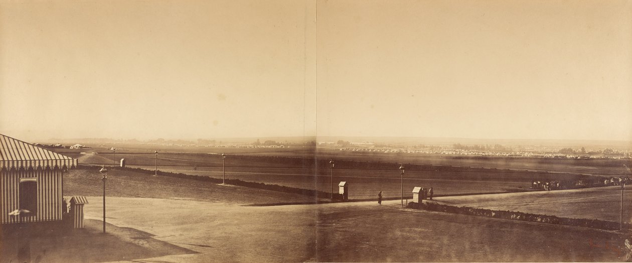 Panorama Châlonsin leiristä (kuusi valokuvaa kolmessa kehyksessä). tekijältä Gustave Le Gray