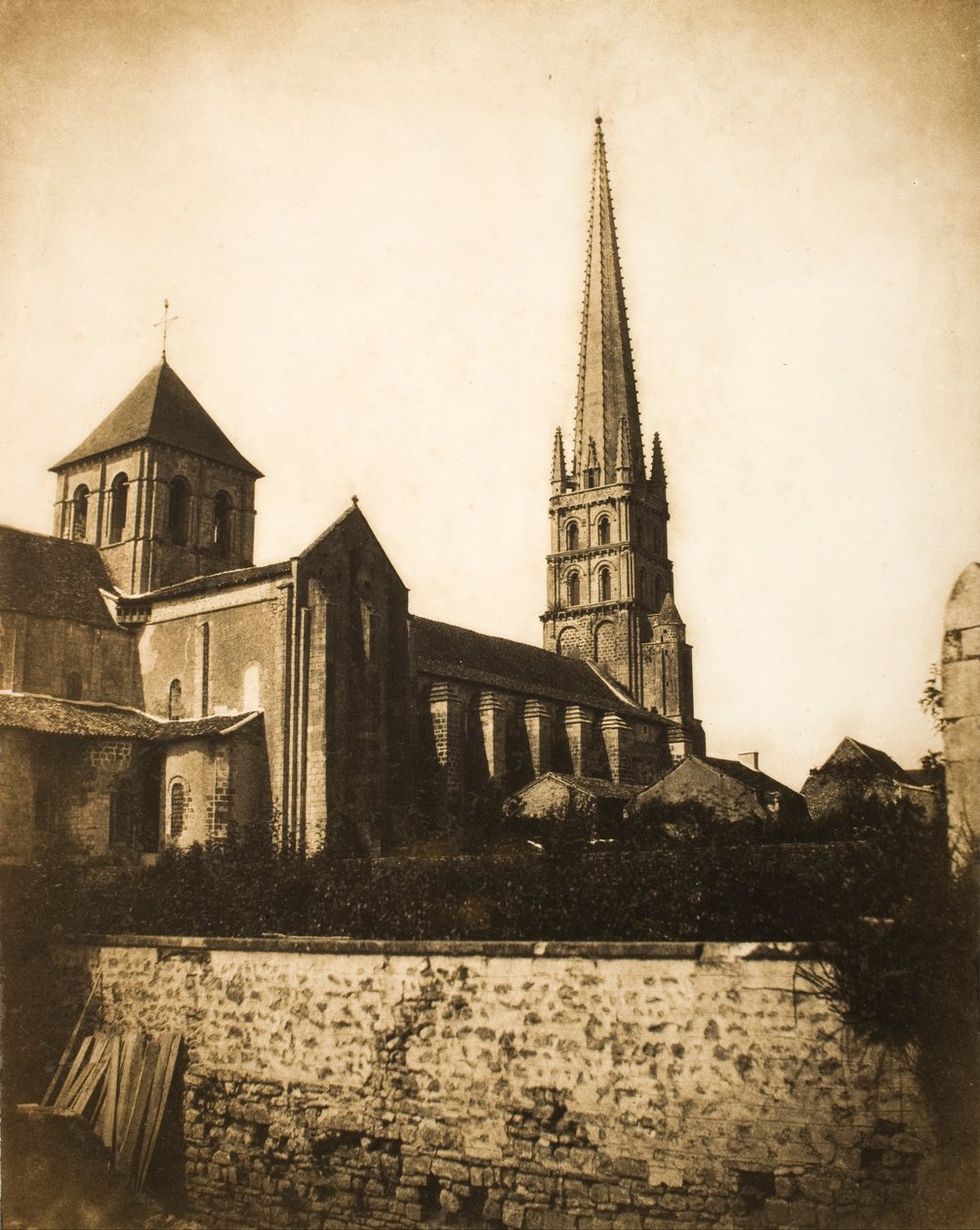 Saint Savin (Vienne) tekijältä Gustave Le Gray