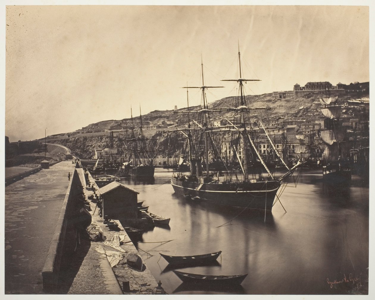 Sète-Mediterraneanin satama ja kaupunki (Port et Ville de Sète-Mediterranée) tekijältä Gustave Le Gray