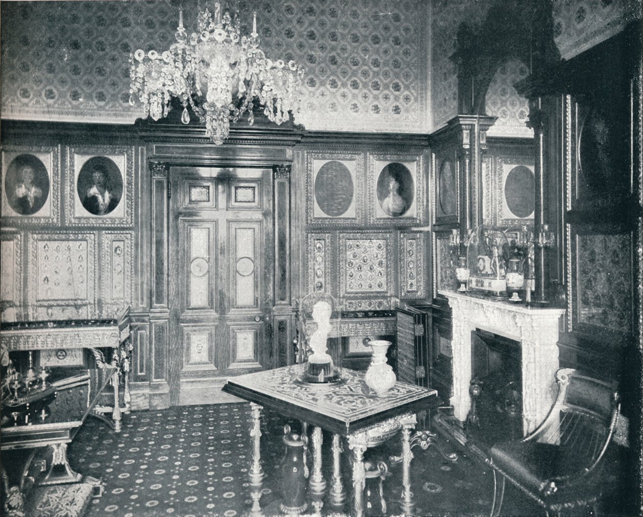 Queens Private Audience Chamber Windsorin linnassa, c1899, 1901 tekijältä HN King