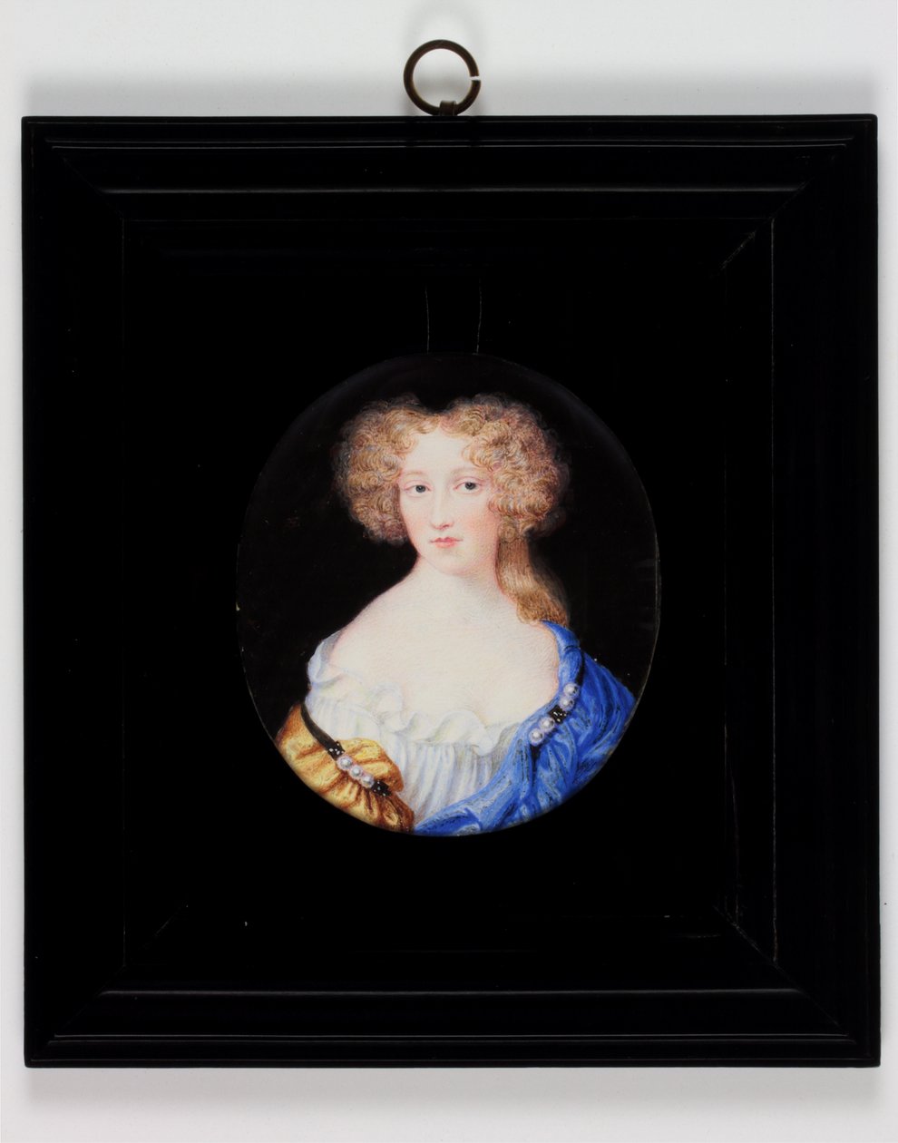 Lady Margaret Cavendish, myöhemmin Newcastlen herttuatar (akvarelli norsunluussa) tekijältä H. Byrne